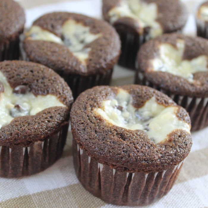 topsy turvy black bottom cupcakes