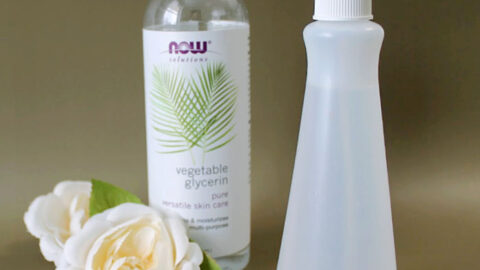 Homemade glycerin skin moisturizing spray