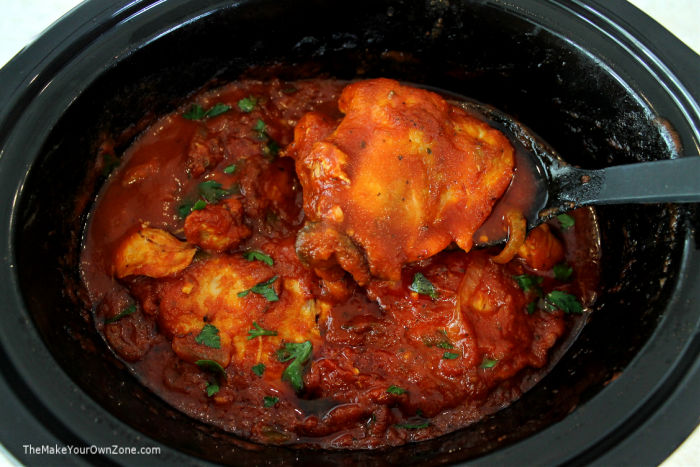 A slow cooker of chicken cacciatore