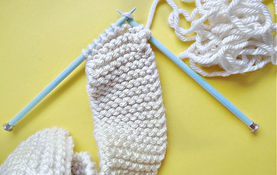 knitting an infinity scarf