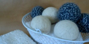 how to make felted wool dryer balls