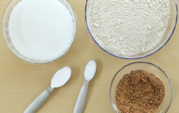 ingredients to make a cake