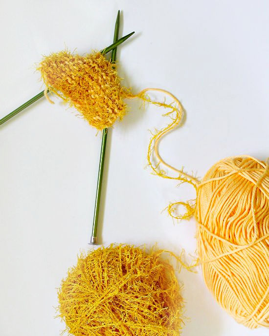 knitting a scrubby with scrubby yarn