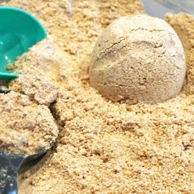 Homemade kinetic play sand