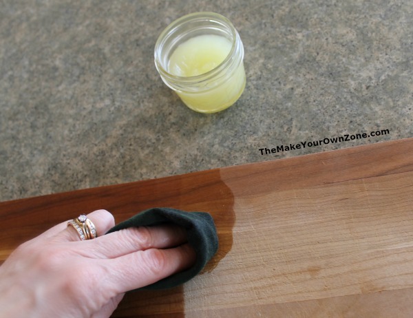 Renew your wooden cutting board with this easy homemade conditioning cream