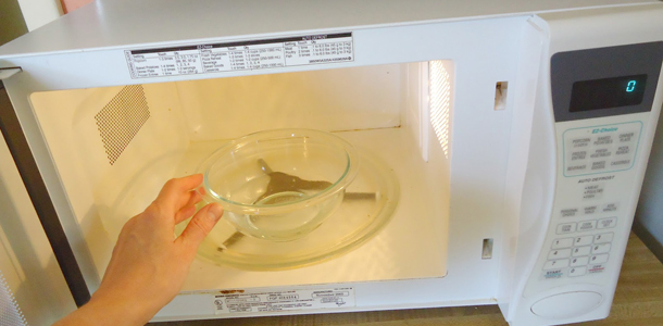 Homemade microwave cleaner