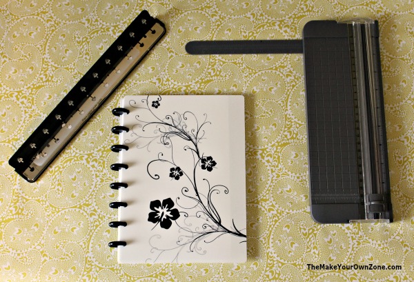 It's not that hard to make your own planner, but you'll need a few basic supplies to get started. Here are the tools I use to make my own planner.