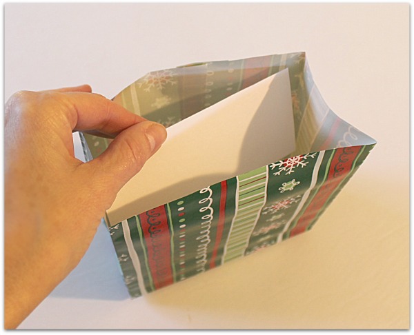 How to make a gift bag from wrapping paper