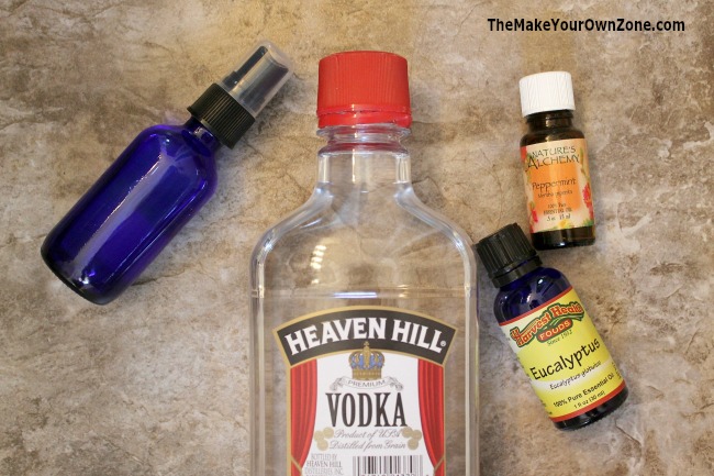 DIY Poo Spray - Make your own homemade version of this "Spray Before You Go" toilet spray