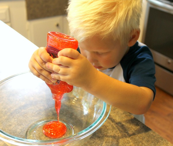 Make your own glitter slime - a fun homemade project using Elmers Glitter Glue