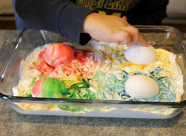 How to dye Easter eggs using food coloring and cool whip