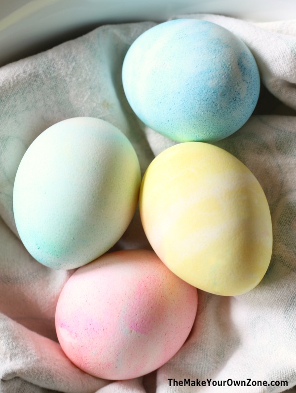 How to dye easter eggs using food coloring and Cool Whip