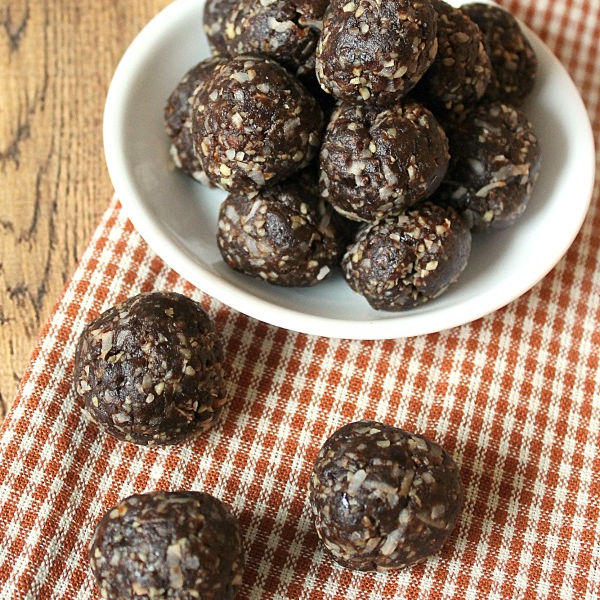homemade Larabar bites