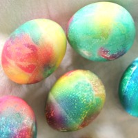 How to make colorful Easter eggs