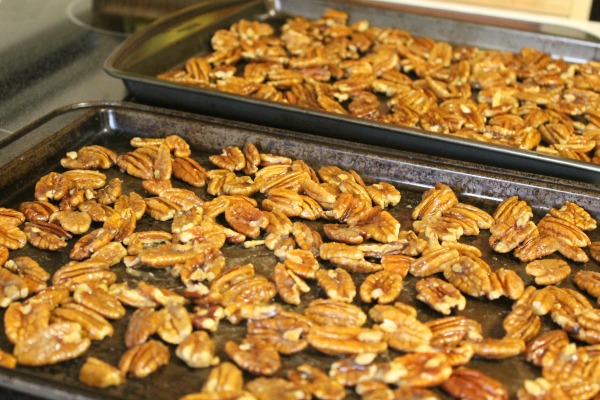 Spicy pecans for a food gift idea