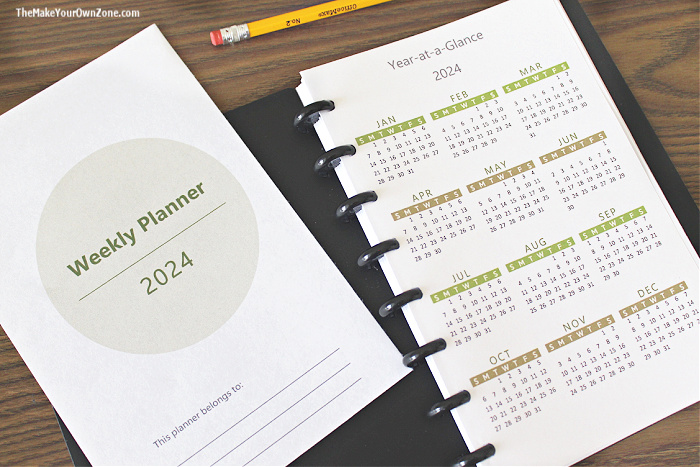 Year at a Glance printable calendar in a discbound notebook