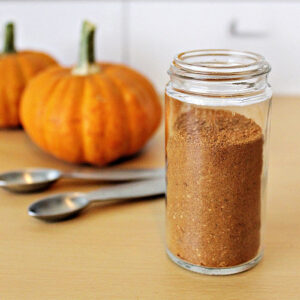 A glass jar of pumpkin pie spice blend