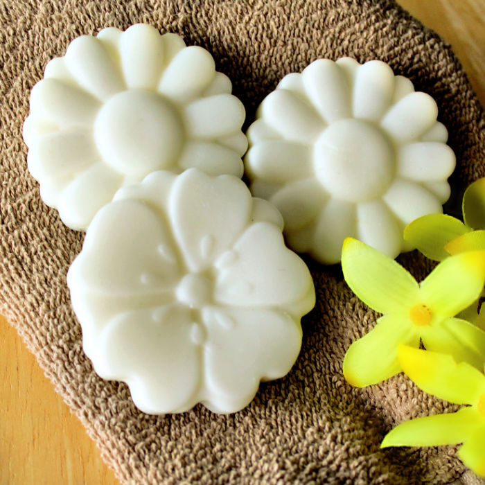 2-Ingredient Homemade Lotion Bars